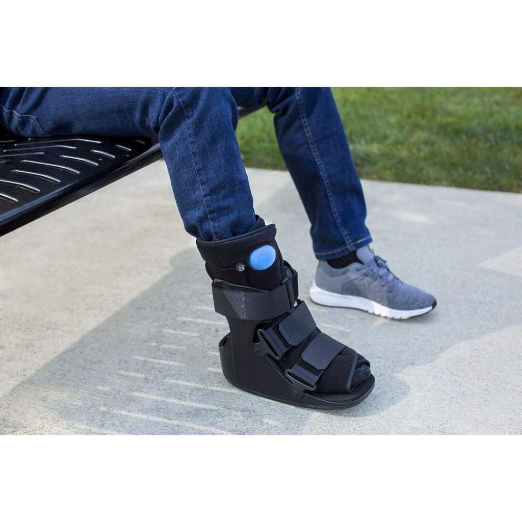 Short Air Cam Walker Fracture Boot, Medium, Black